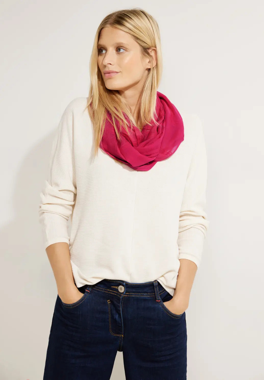 Cecil - Woven Chech Loop - 572228