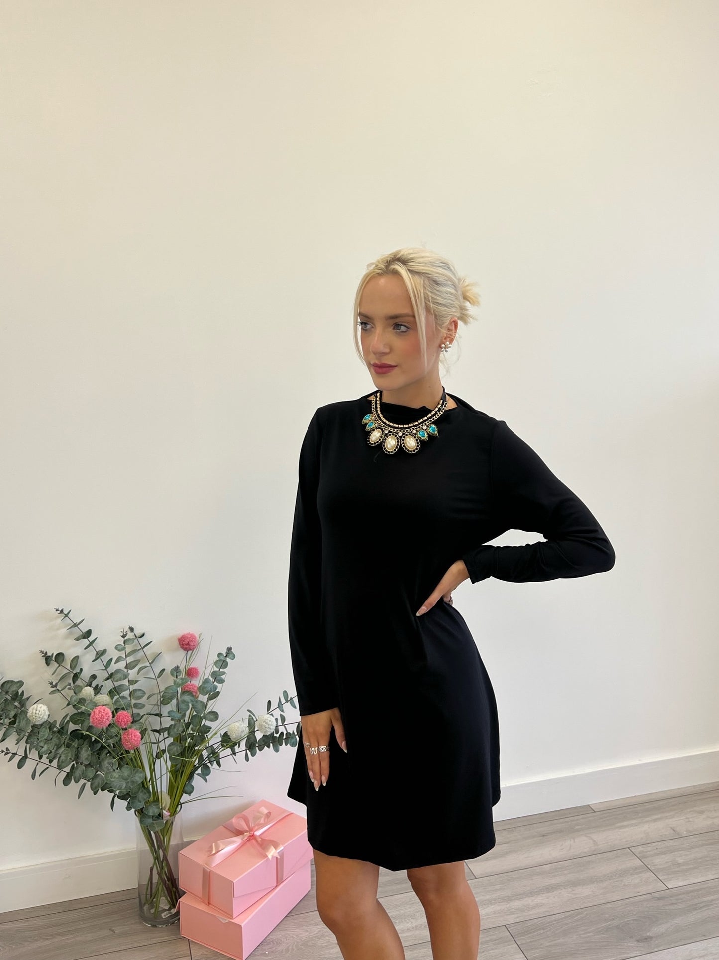 Lipstick - Dress with Antique Necklace - 30272