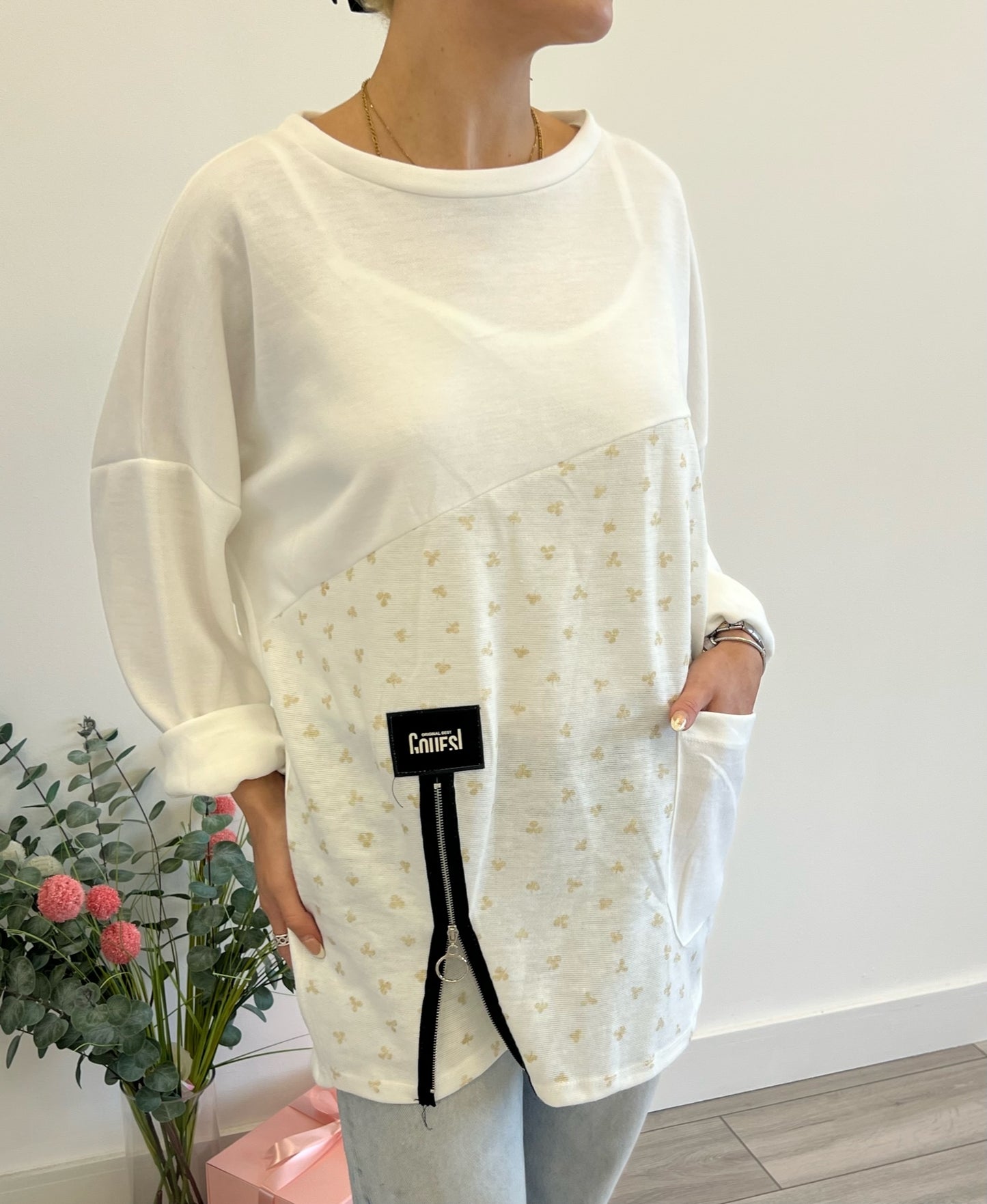 Lipstick - Longsleeved Top with Front Pocket - 12580