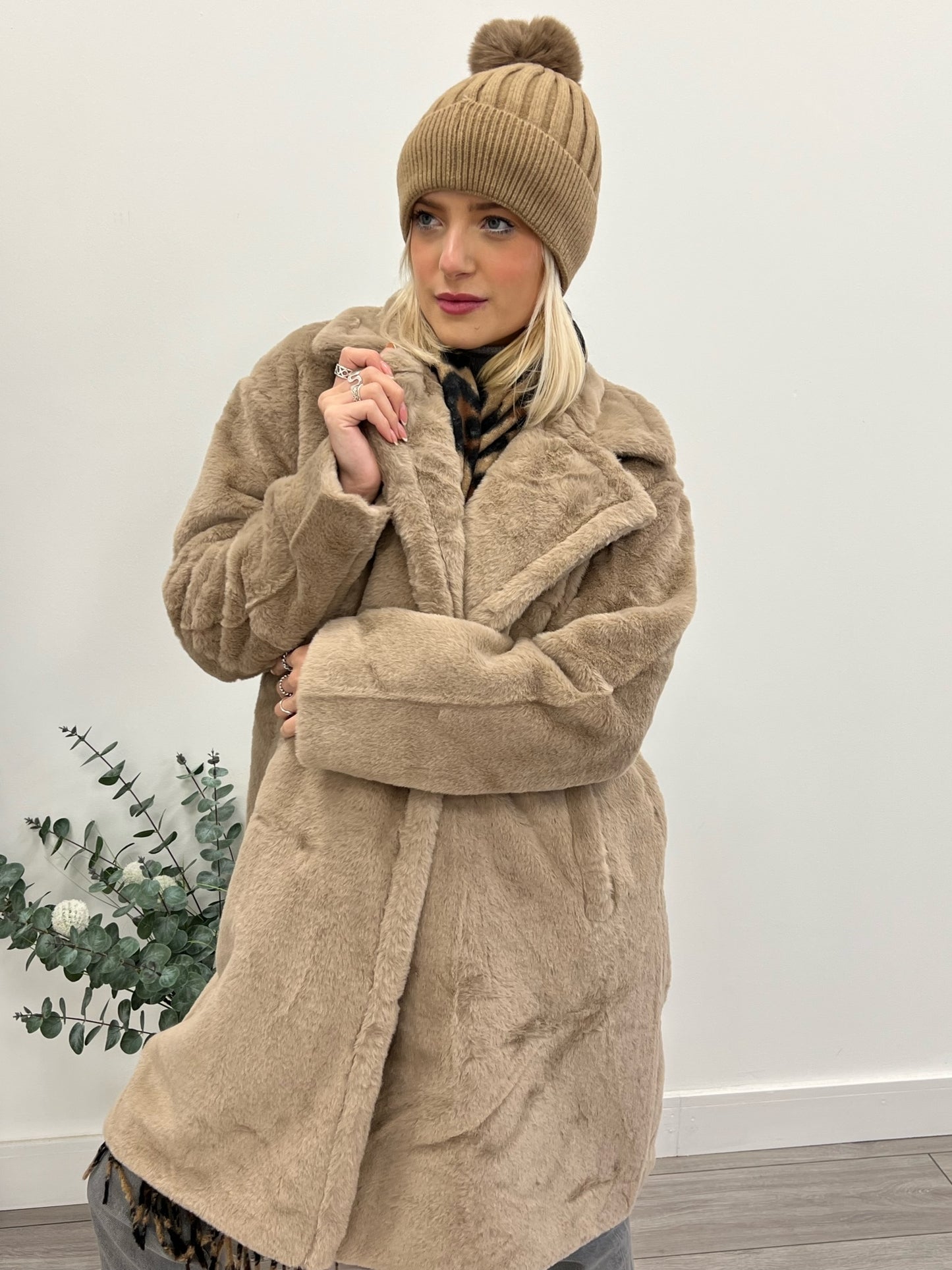 Lipstick - Midi Fur Fluffly Coat - XY73