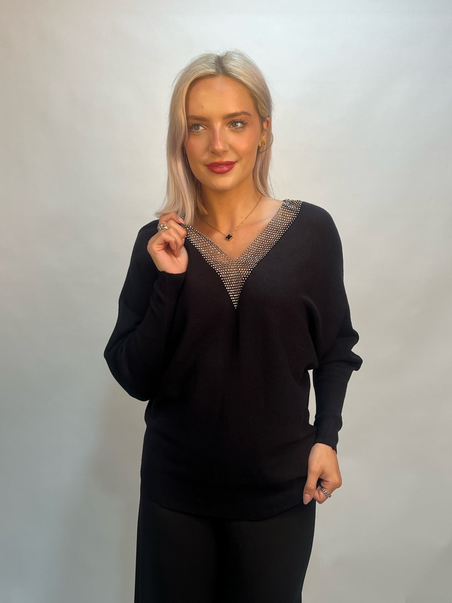 Lipstick - V-Neck Knit Top - ZM1710