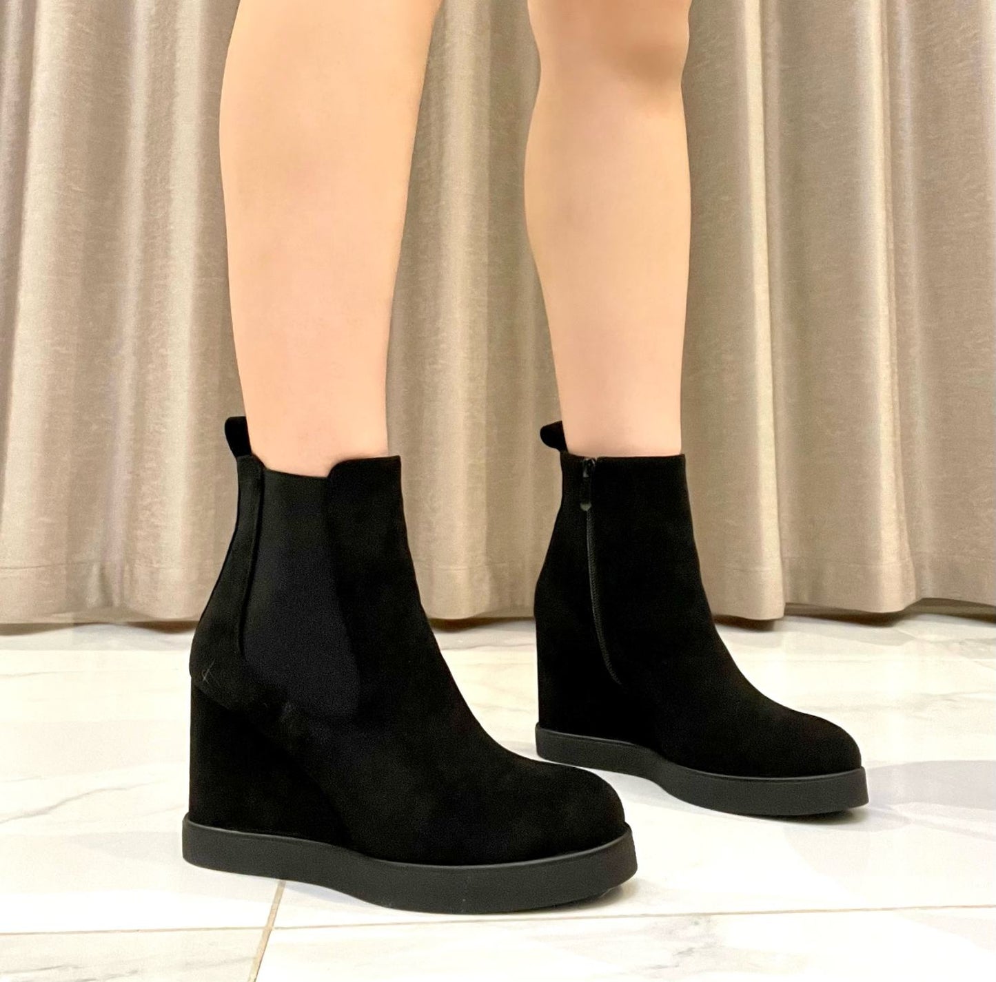 Lipstick - Wedge Shoe - R596