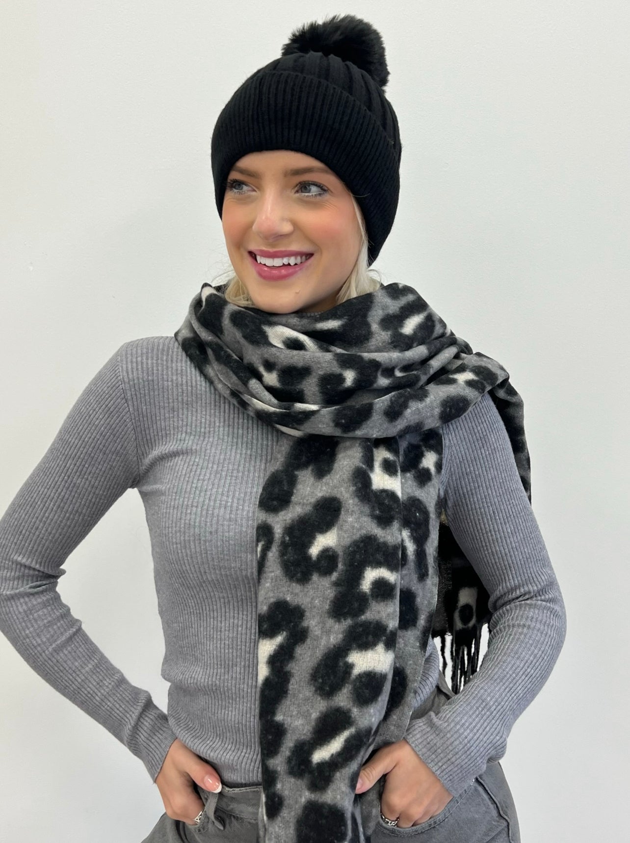 Lipstick - Scarf - 91225w