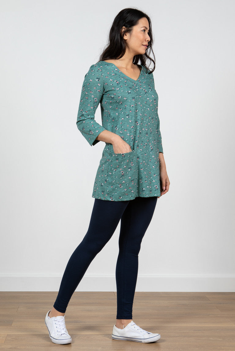 Lily & Me - Clover Tunic Floral Stamp - 23512