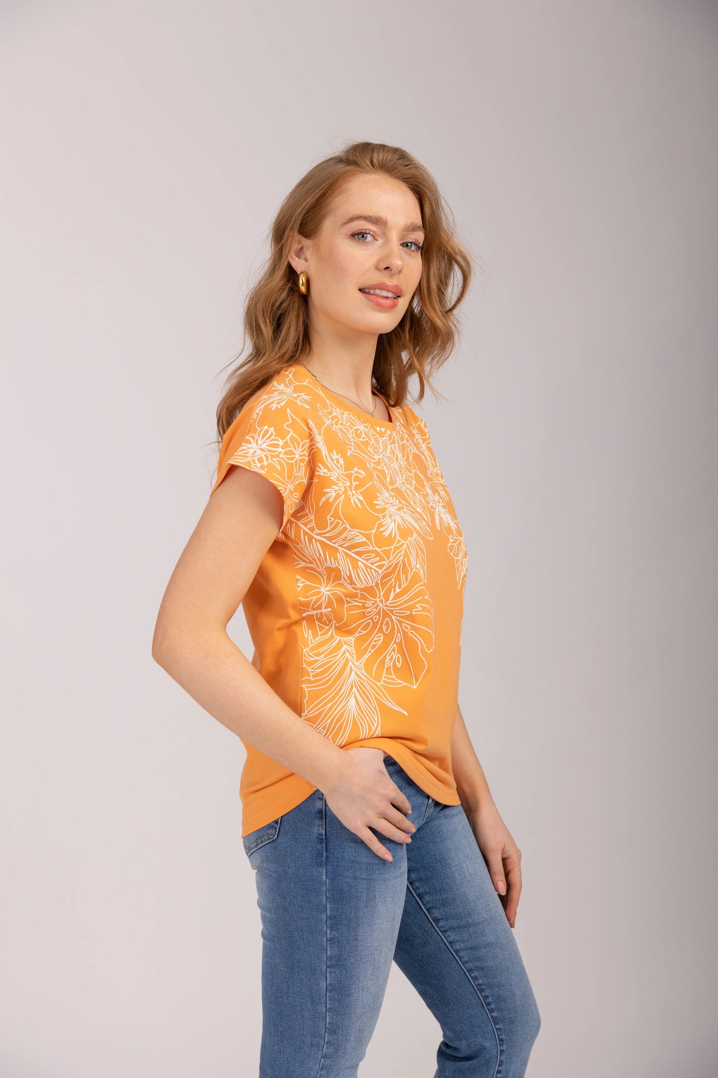 Mudflower - Flower Embroidered T-Shirt - 799