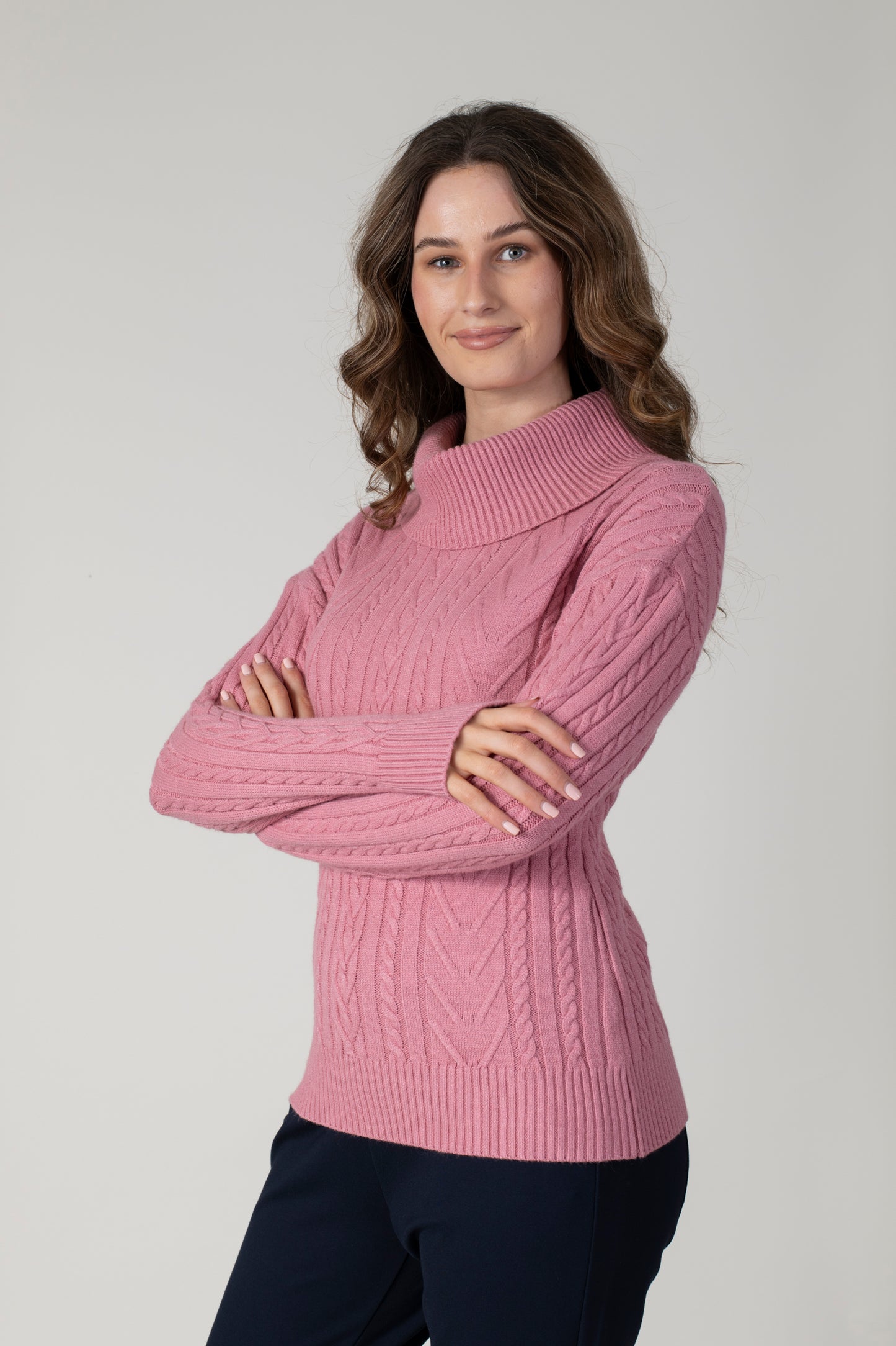 Jessica Graaf - Cowl Neck Cable Knited Sweater - 26615