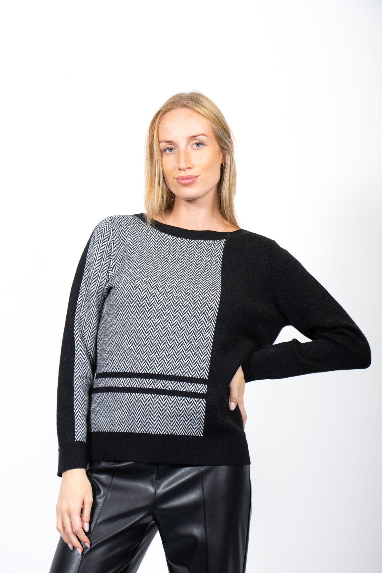 Jessica Graaf - Herringbone Print Knit Sweater - 26618