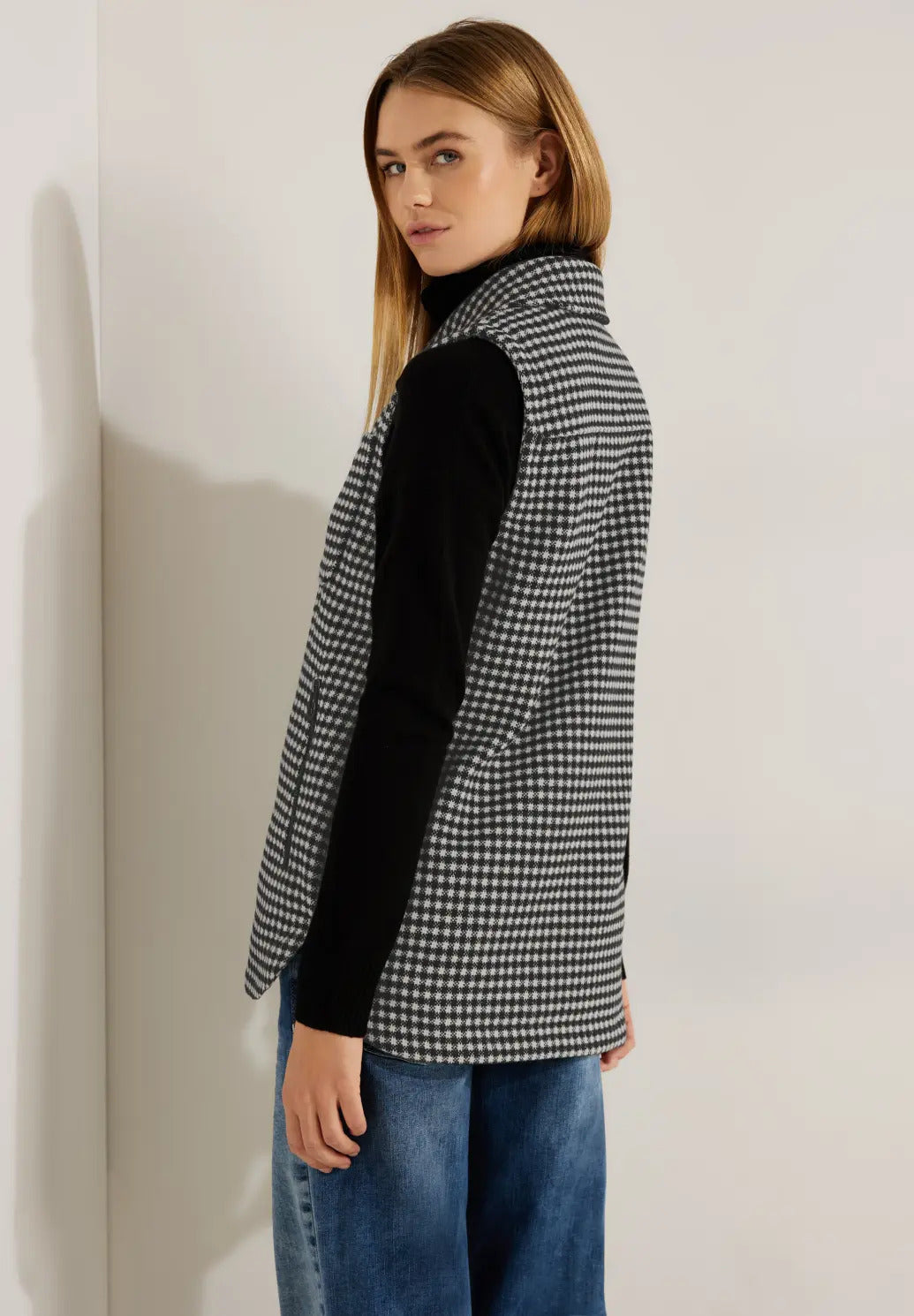 Cecil - Jacquard Vest - 220219