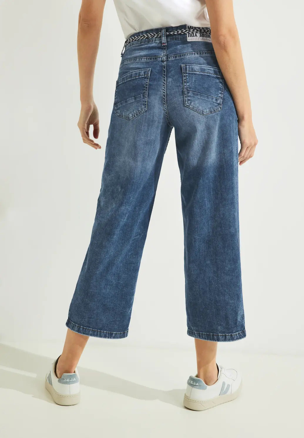 Cecil - Loose Fit Jeans with 7/8 Leg - 376698
