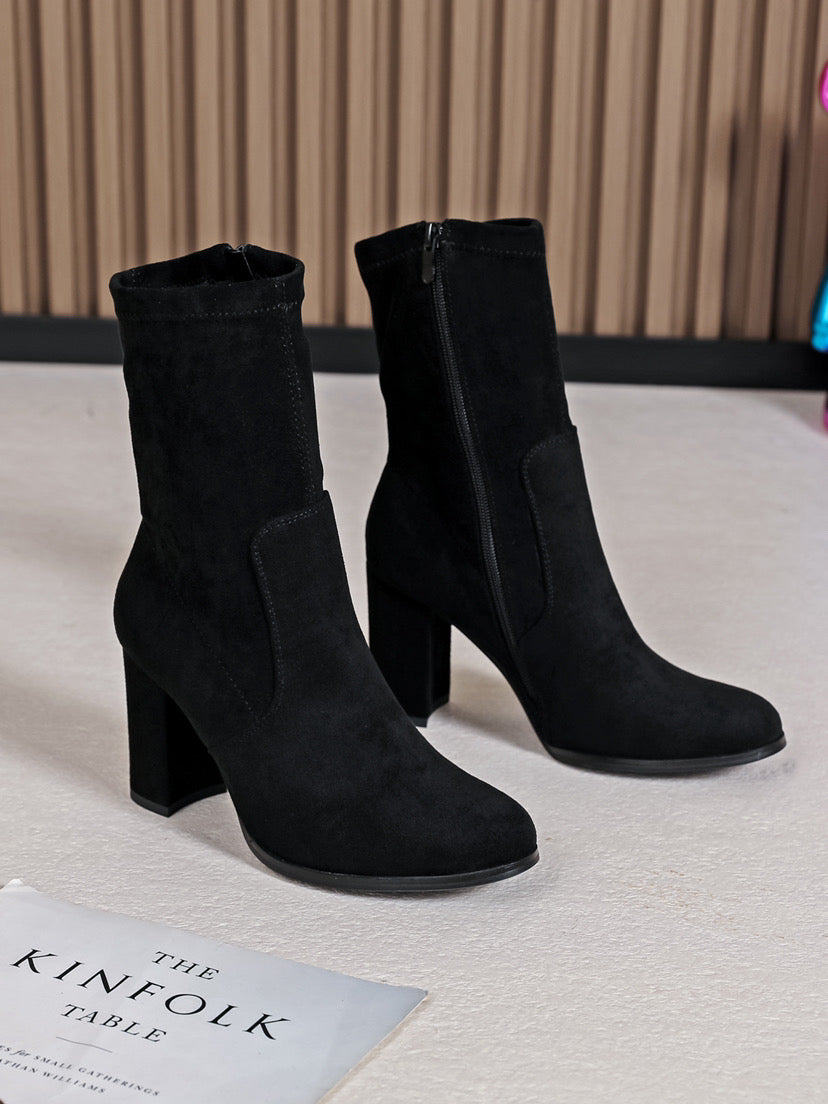 Lipstick - Heeled Ankle Boot - Y2225