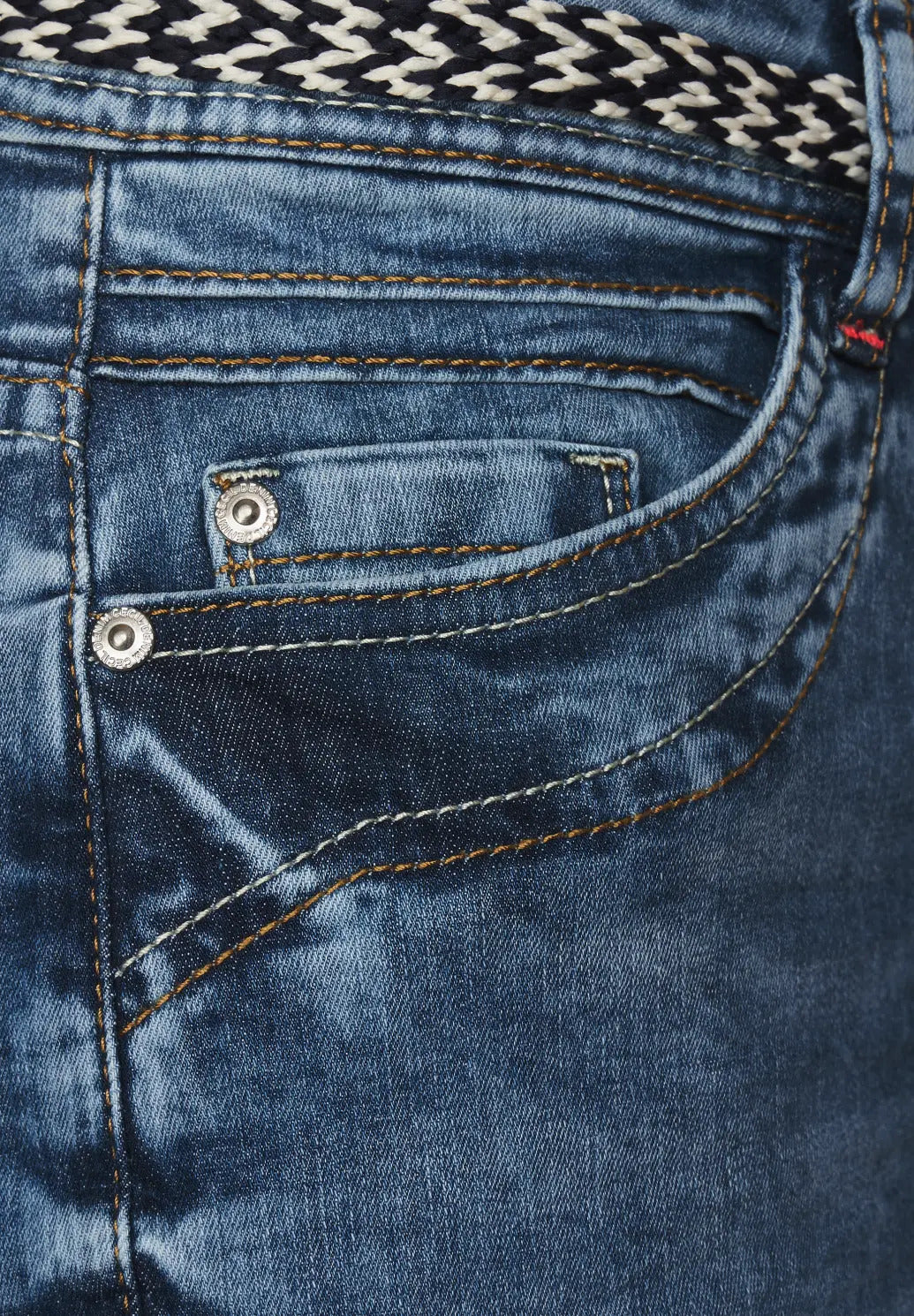 Cecil - Loose Fit Jeans with 7/8 Leg - 376698