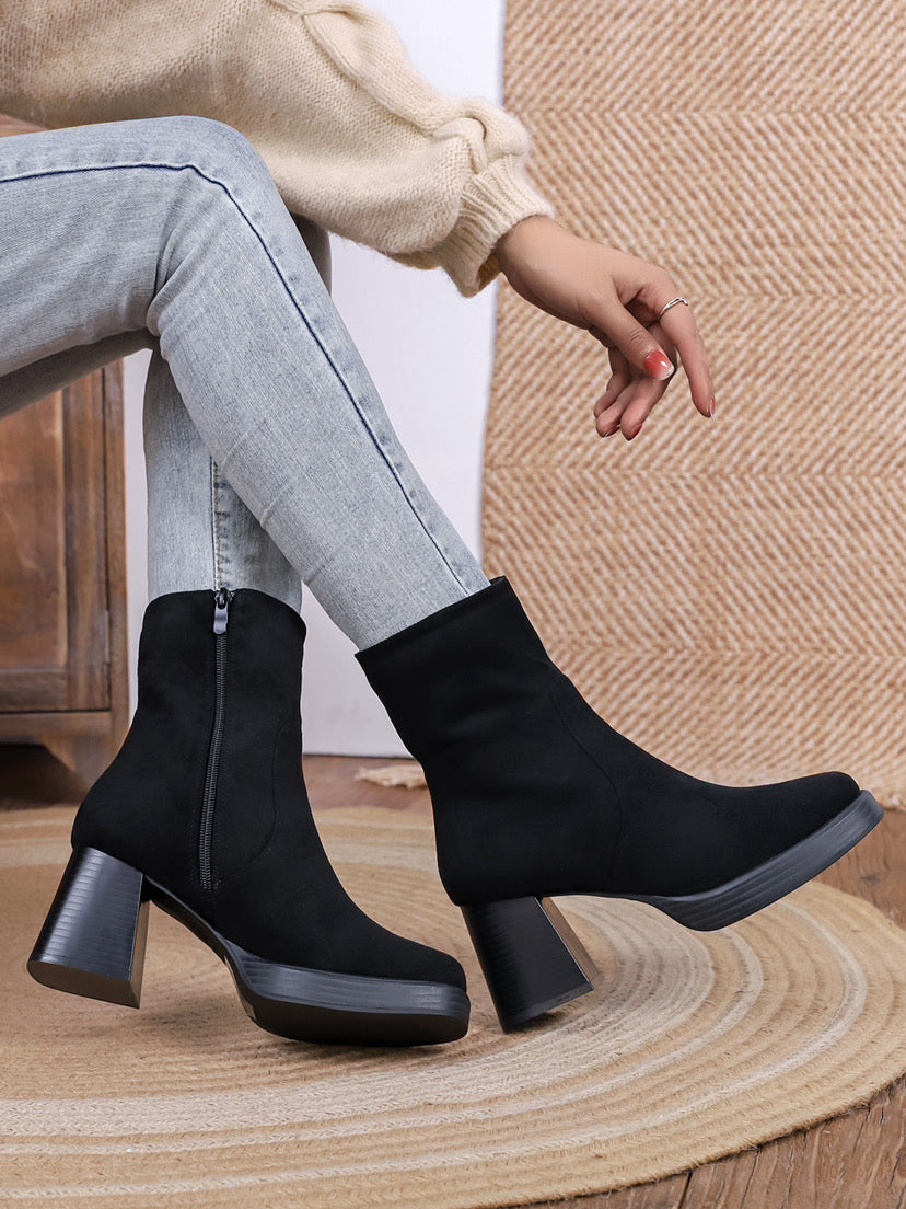 Lipstick - Heeled Ankle Boots - Y2192W