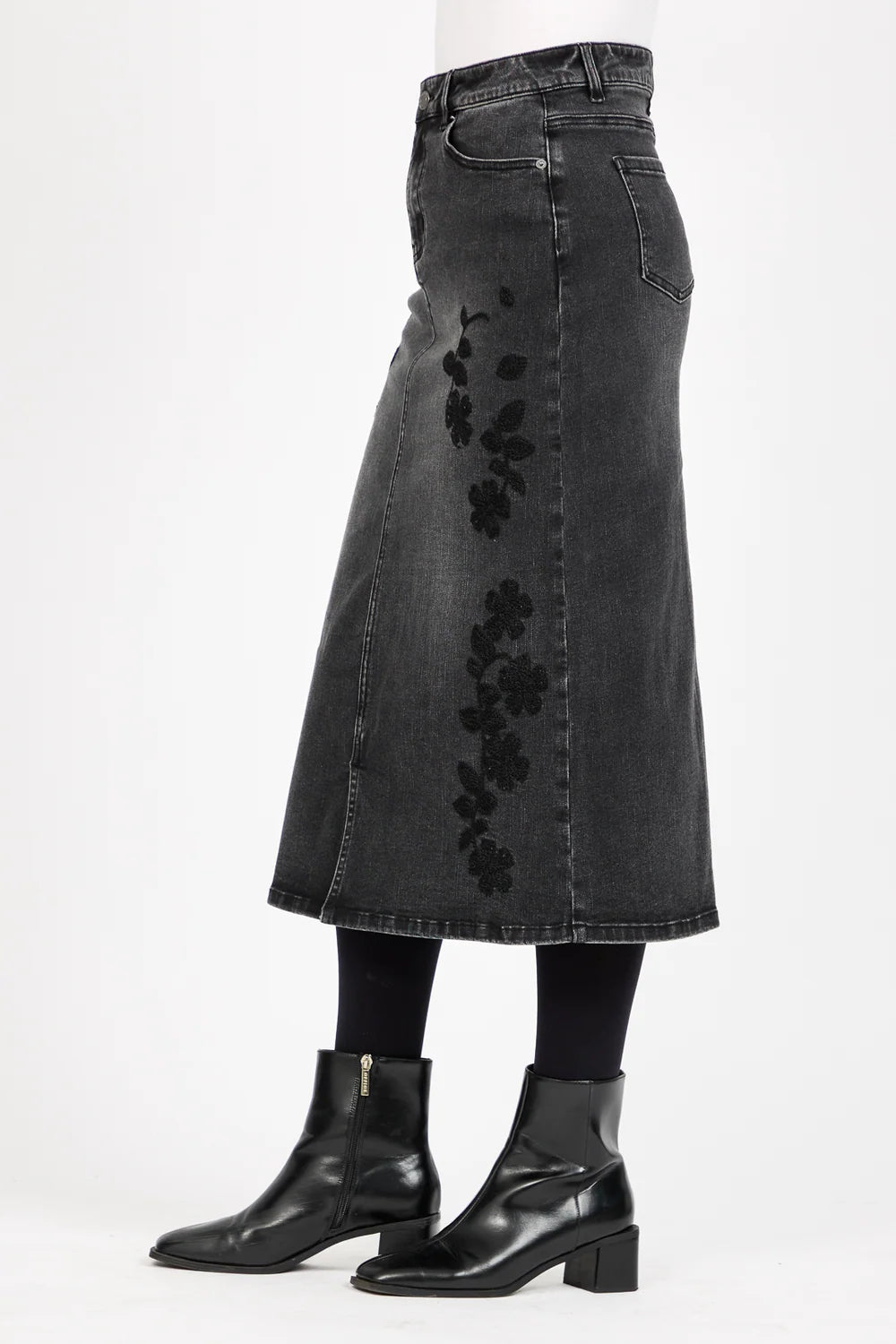 Mudflower - Black denim skirt - Mud 26mf-353